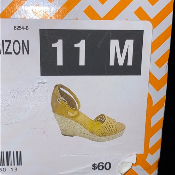 New Woman’s A.N.A. Wedge Sandals in Tan. - Picture 8 of 8